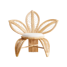 Load 3D model into Gallery viewer, Rattan Leaf Armchair
