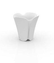 Load image into Gallery viewer, Pezzettina PLANTER in White Color 50x50x50
